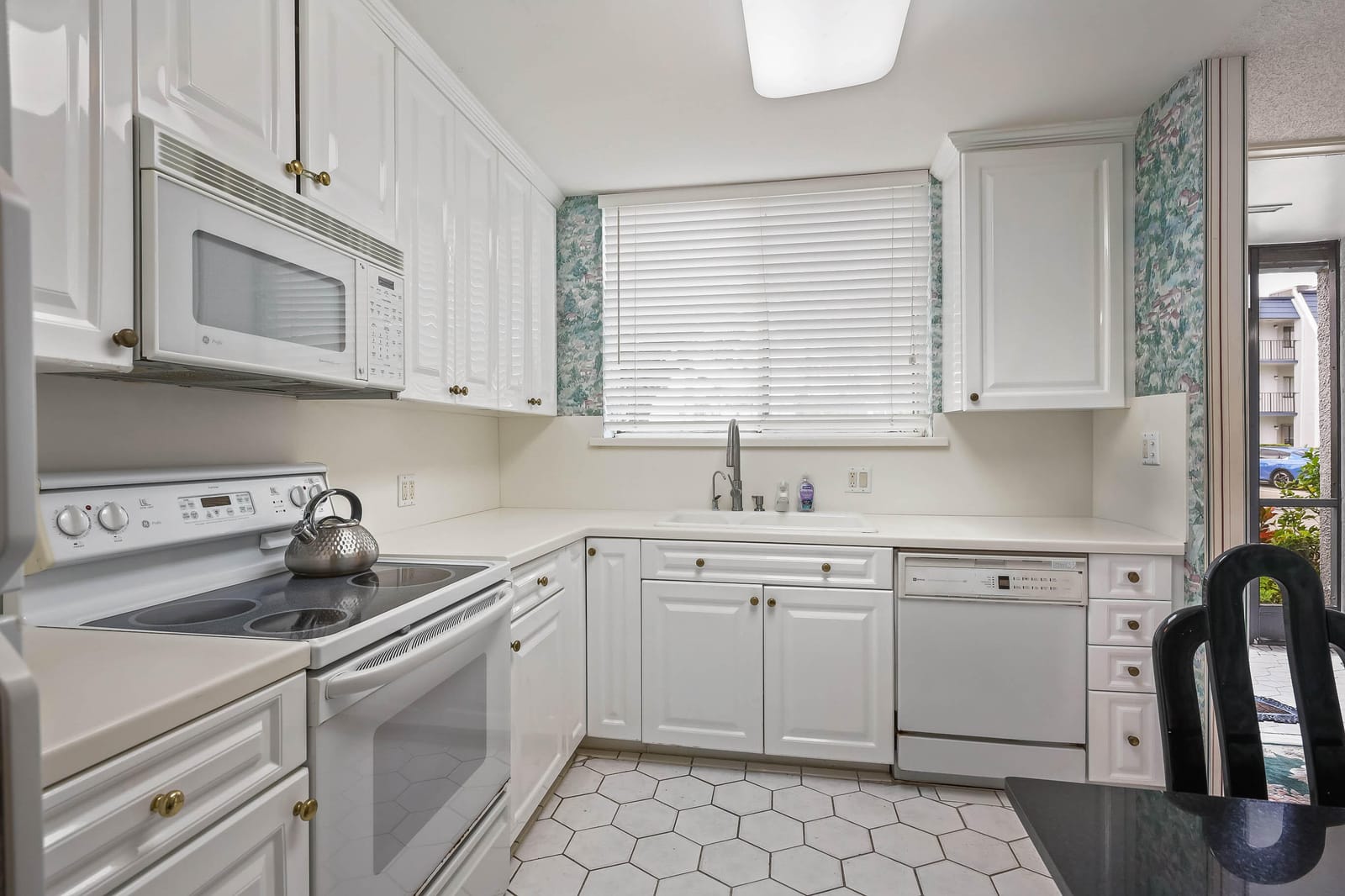 4541 Luxemburg Court, Greenacres, FL 33467 photo 12