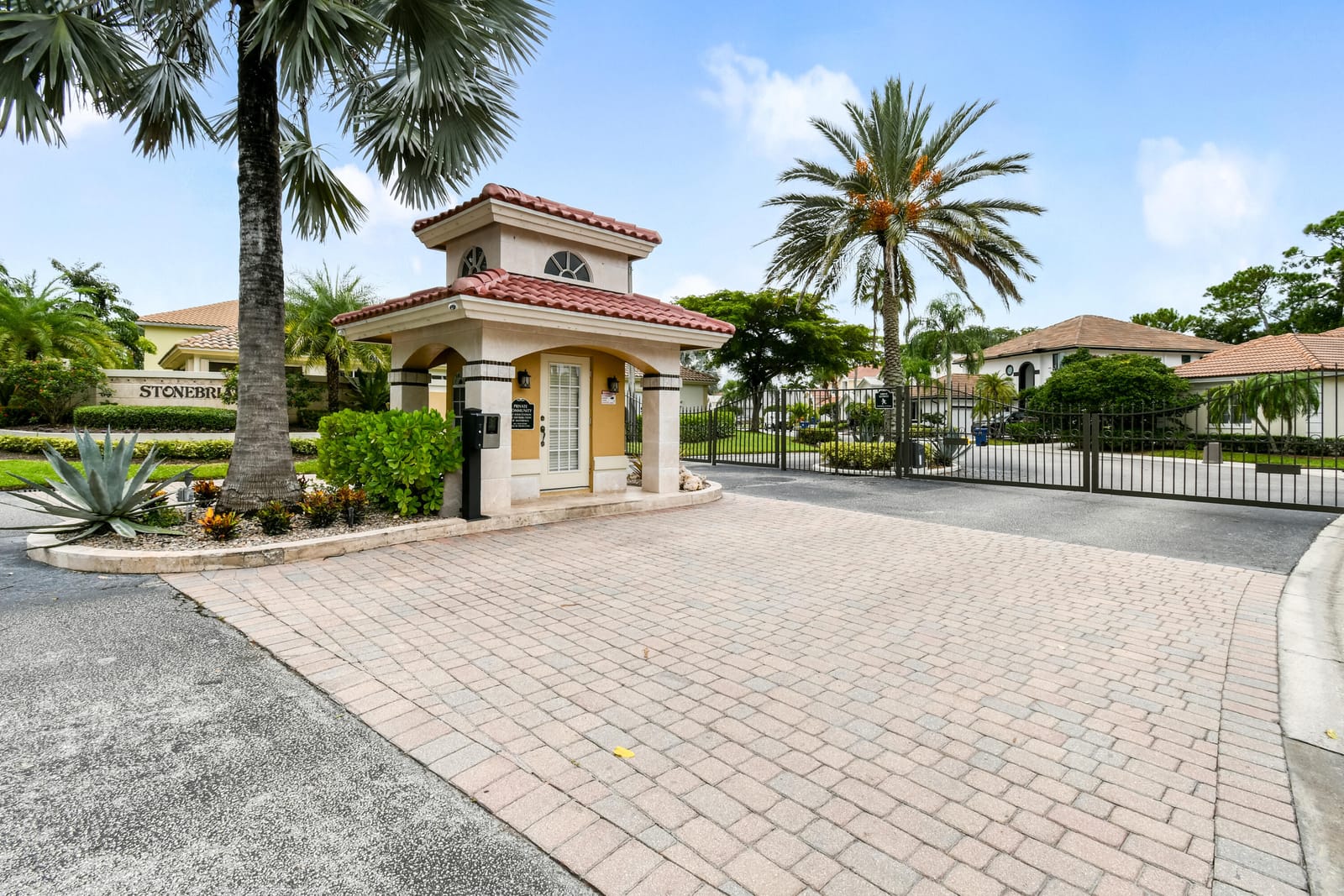 141 St Michaels Court, Jupiter, FL 33458 photo 3