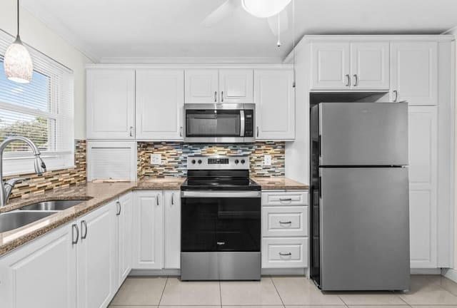 2010 S Federal Highway 101, sold in Seagate Of Gulfstream Condo, Boynton Beach, FL