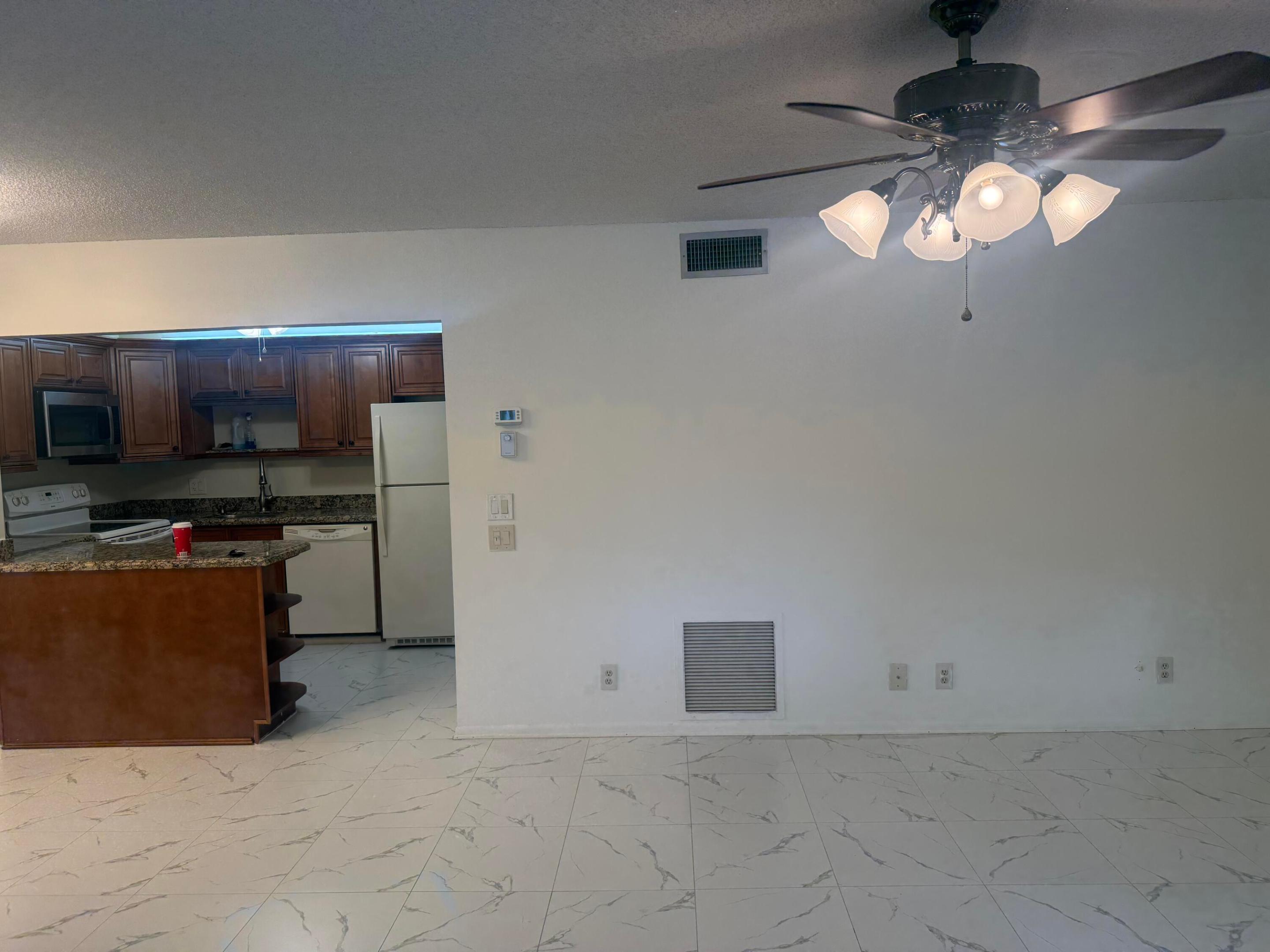 211 Pine Hov Circle D-2, Greenacres, FL 33463, Greenacres