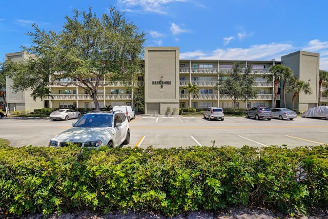 3038 Berkshire B 3038, sold in Berkshire B Condo, Deerfield Beach, FL
