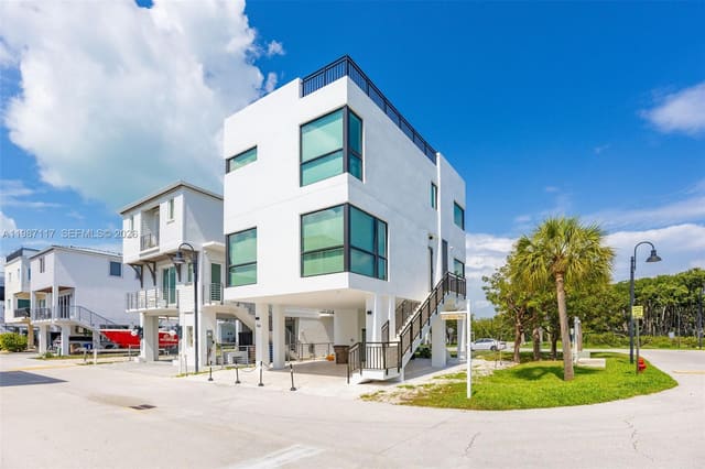 94825 Overseas Hwy 209, Key Largo Ocean Resort Co, Key Largo, FL