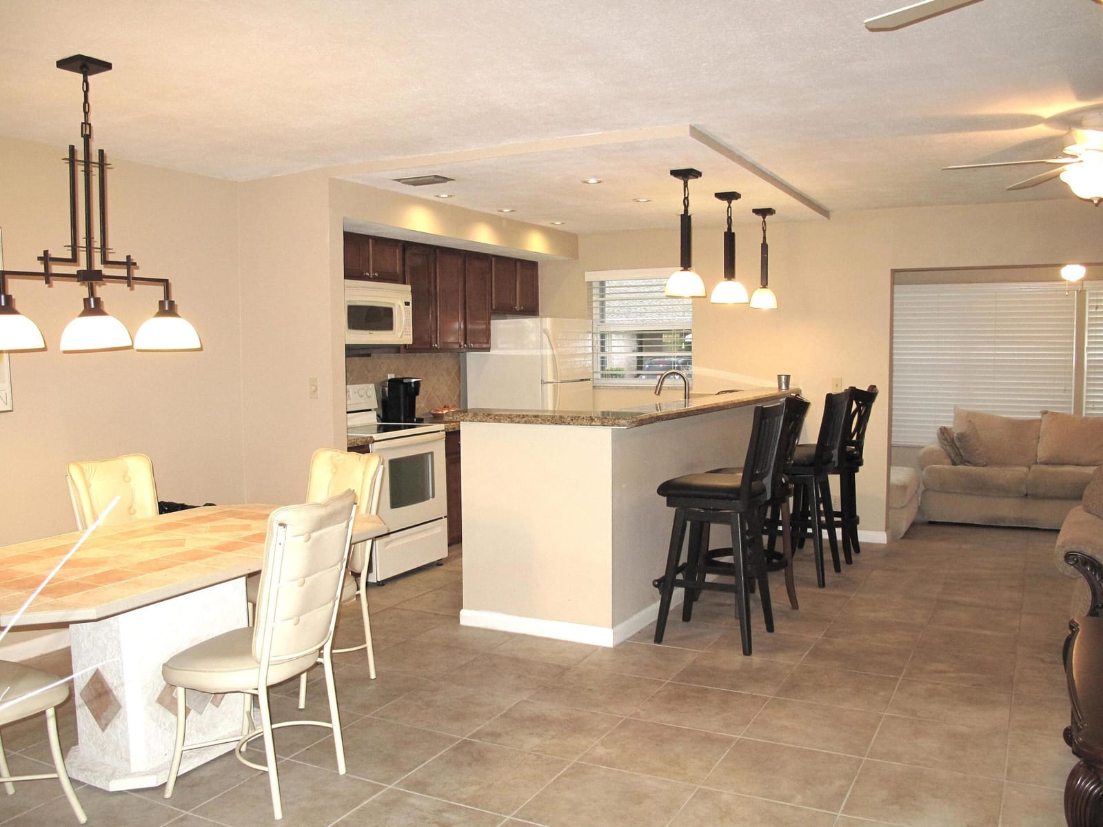 1315 SE High Point Way Way SE B, Delray Beach, FL 33445 photo 4