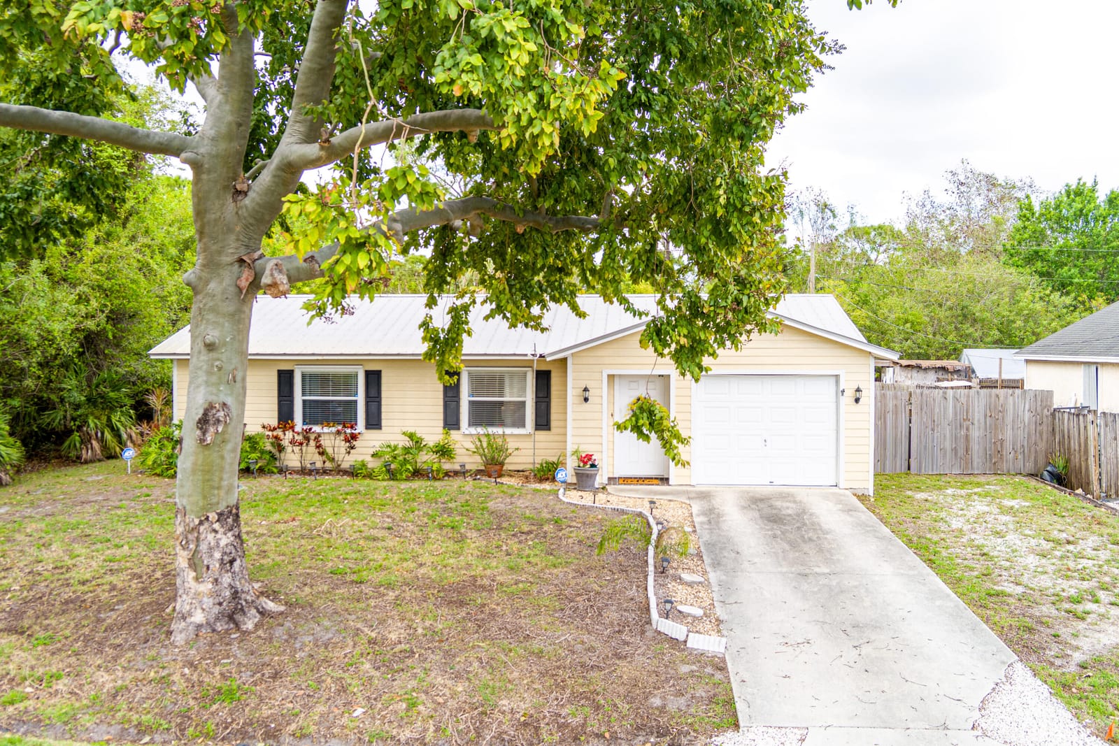 225 SW Crescent Avenue, Port St. Lucie, FL 34984
