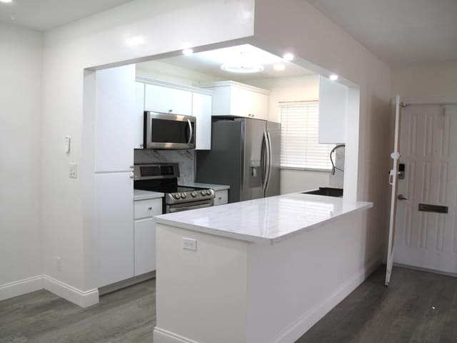 1217 S Drive Way A, Delray Beach, FL 33445