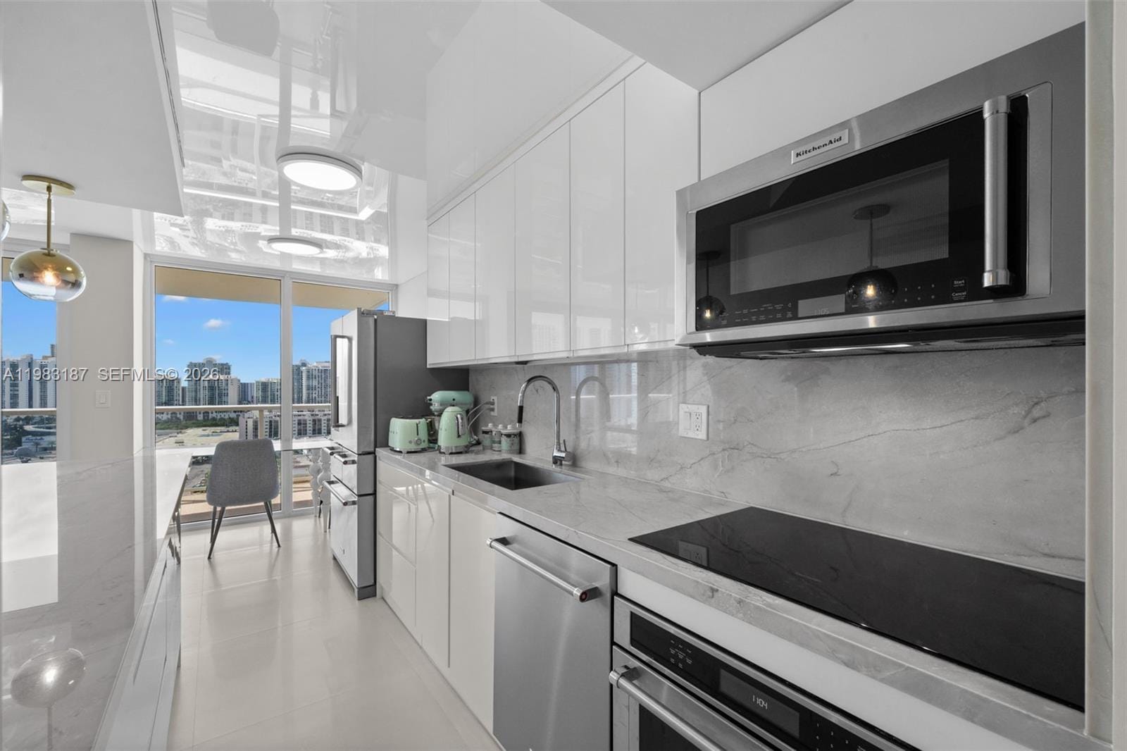 230 S 174th Street 2202, Sunny Isles Beach, FL 33160 photo 18