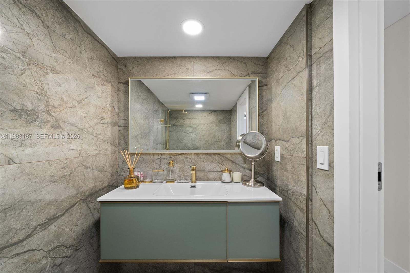 230 S 174th Street 2202, Sunny Isles Beach, FL 33160 photo 28