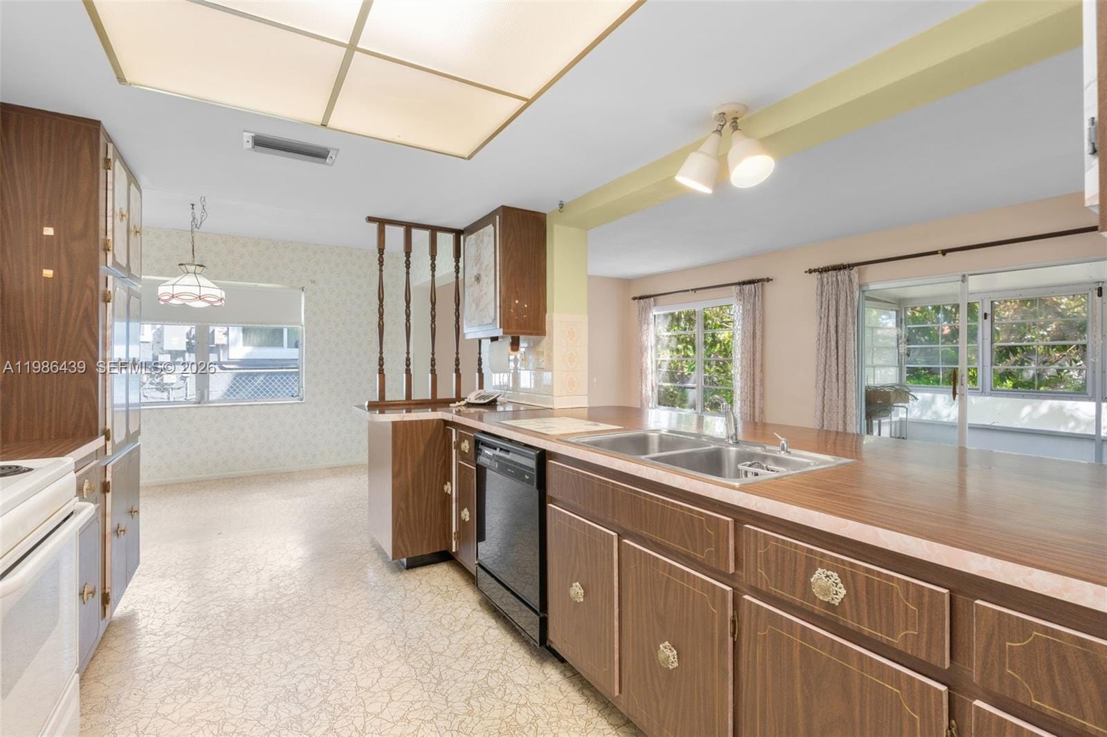 815 SW 50th Terrace — photo 8