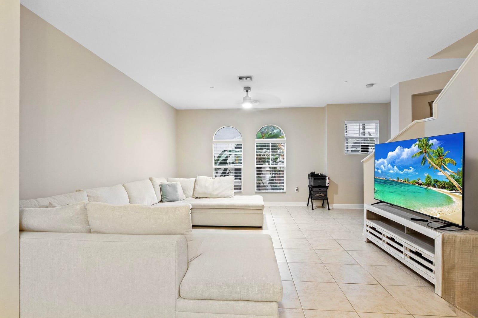 1033 NE 17th Way 2003, Fort Lauderdale, FL 33304 photo 2