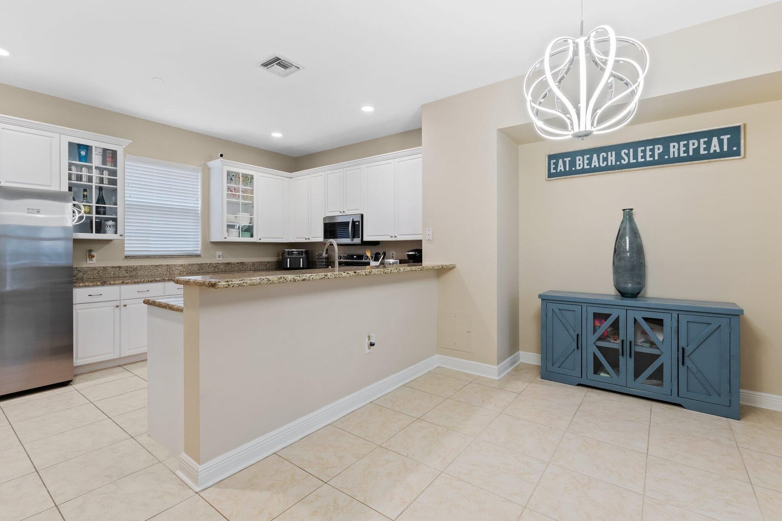 1033 NE 17th Way 2003, Fort Lauderdale, FL 33304 photo 3