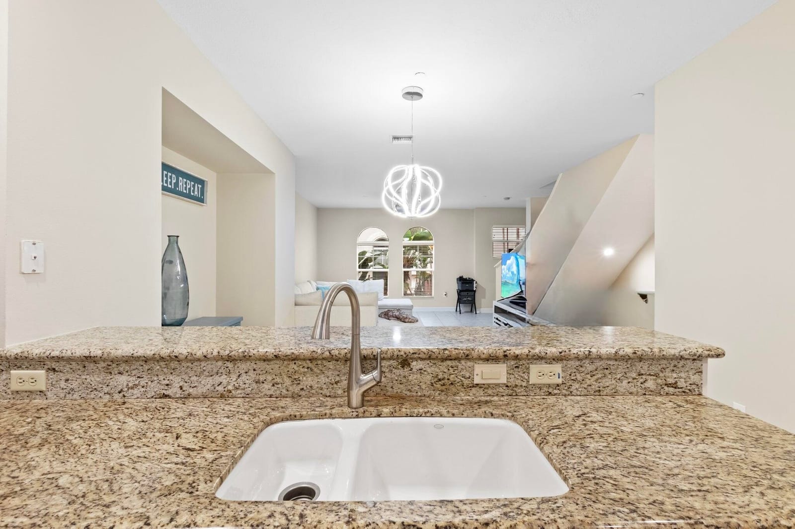 1033 NE 17th Way 2003, Fort Lauderdale, FL 33304 photo 5
