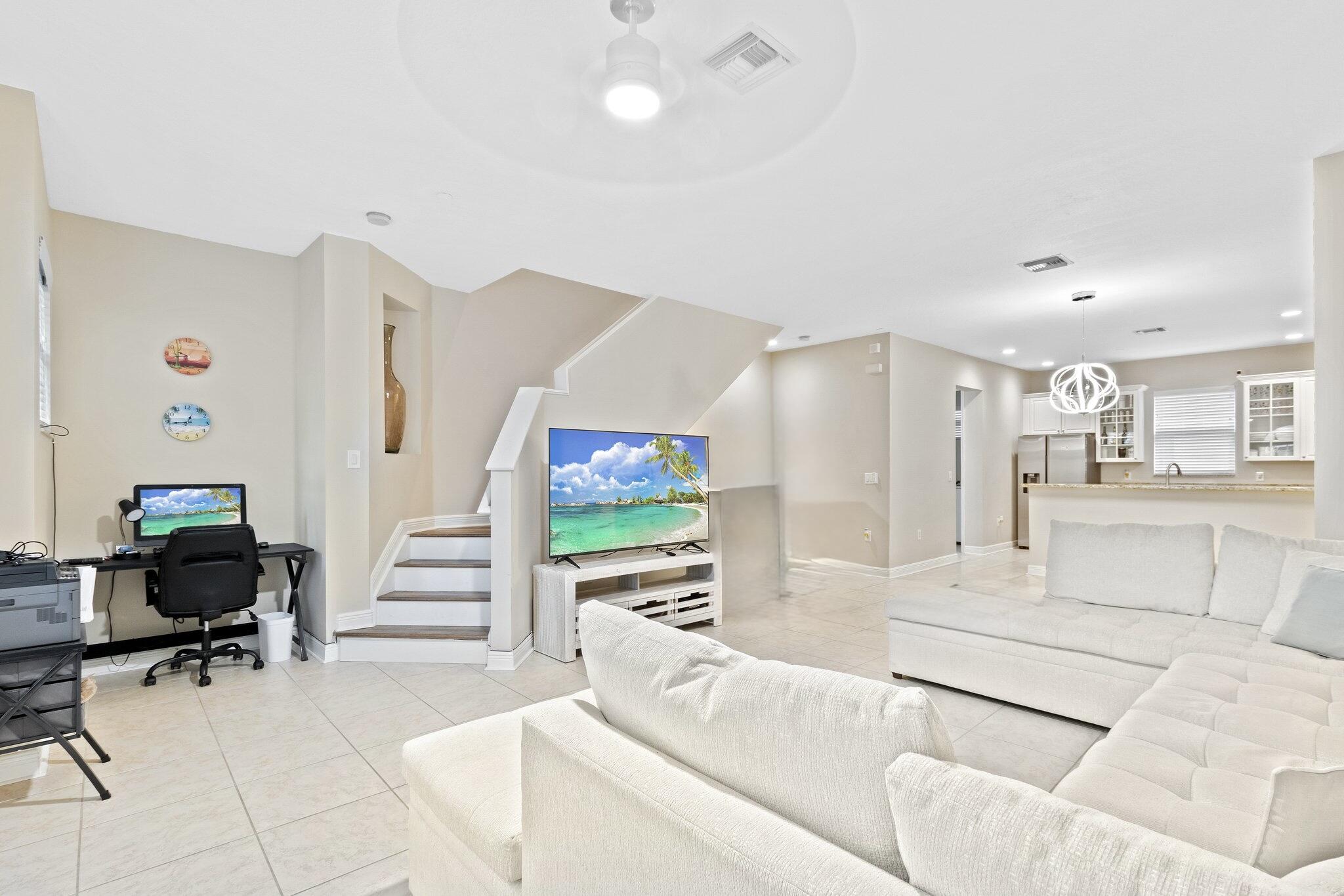 1033 NE 17th Way 2003, Fort Lauderdale, FL 33304, Fort Lauderdale