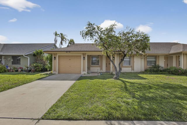 11925 Suellen Circle, sold in Channing Villas Of Wellington, Wellington, FL