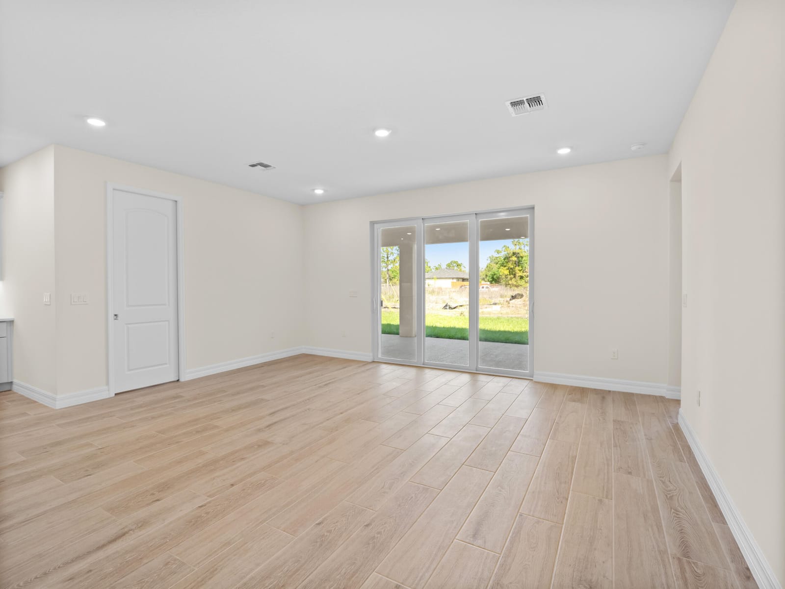 2981 SE Gaffney Ave Avenue SE 2981 — photo 7