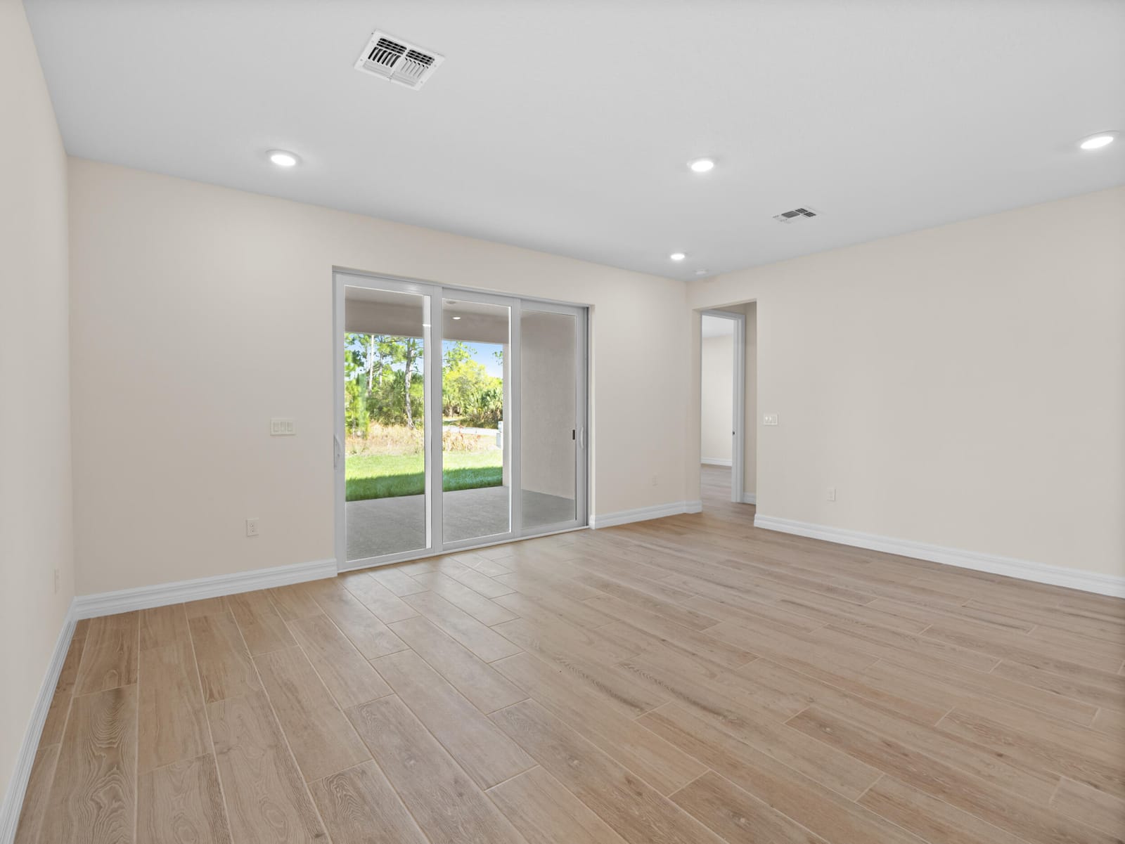2981 SE Gaffney Ave Avenue SE 2981 — photo 8