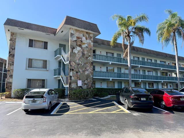 2000 Springdale Boulevard 102, sold in Village Green, Palm Springs, FL