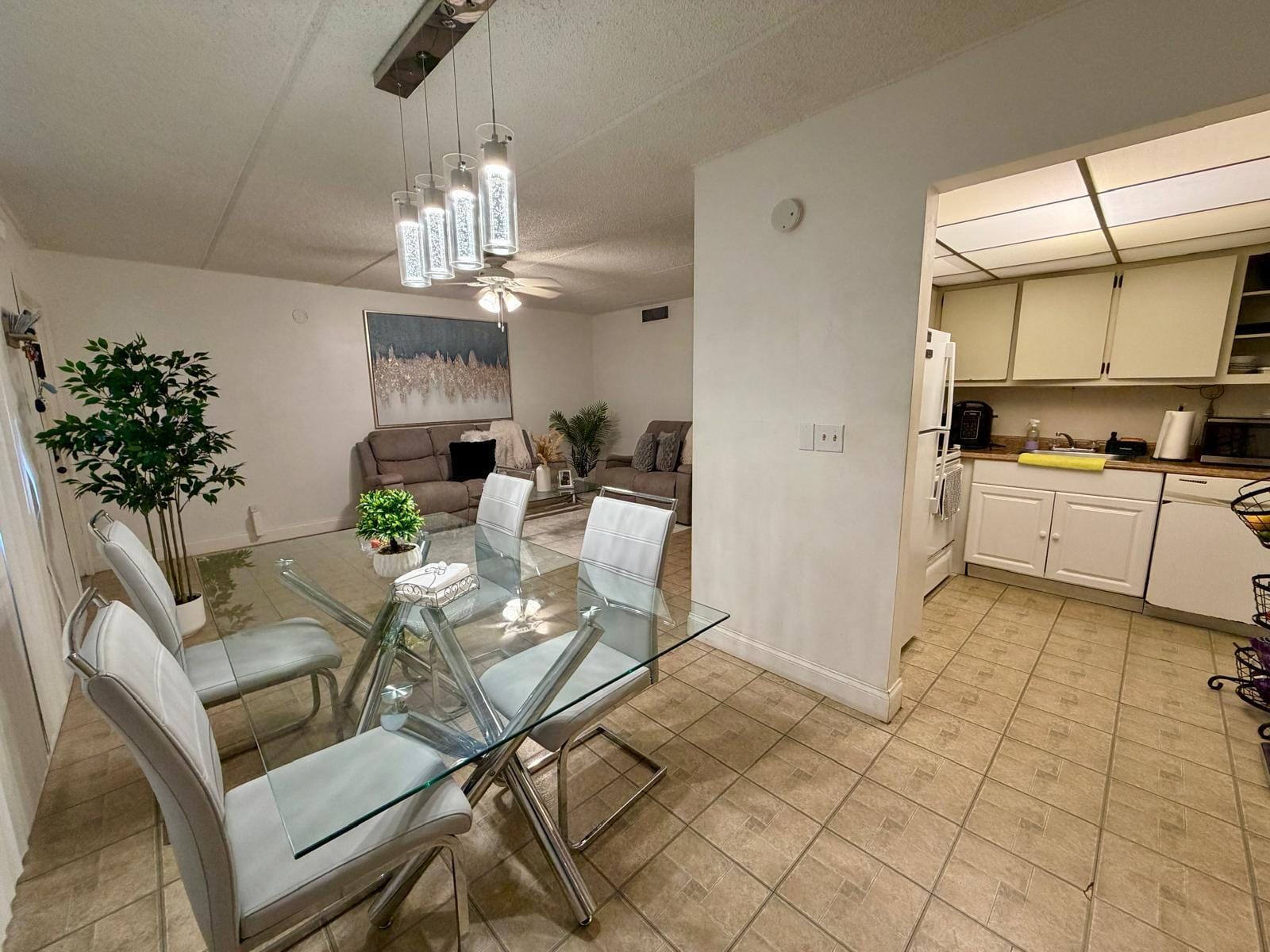 2000 Springdale Boulevard 102, Palm Springs, FL 33461 photo 4