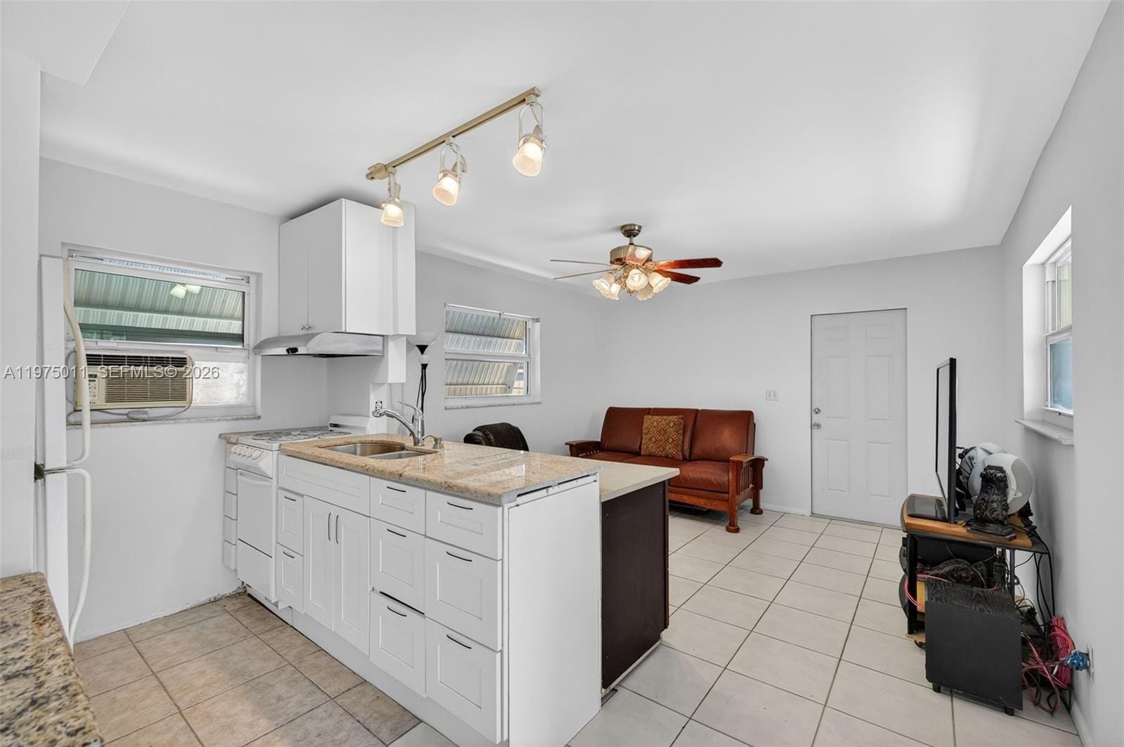 2543 Liberty Street, Hollywood, FL 33020 photo 5