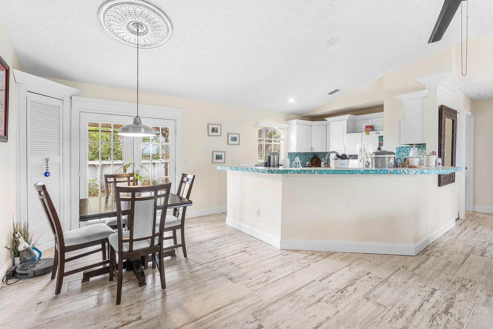 2114 SE Midtown Road — photo 9