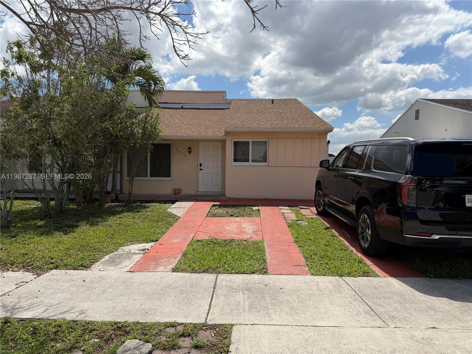 9612 Grand Canal Drive, Miami, FL 33174