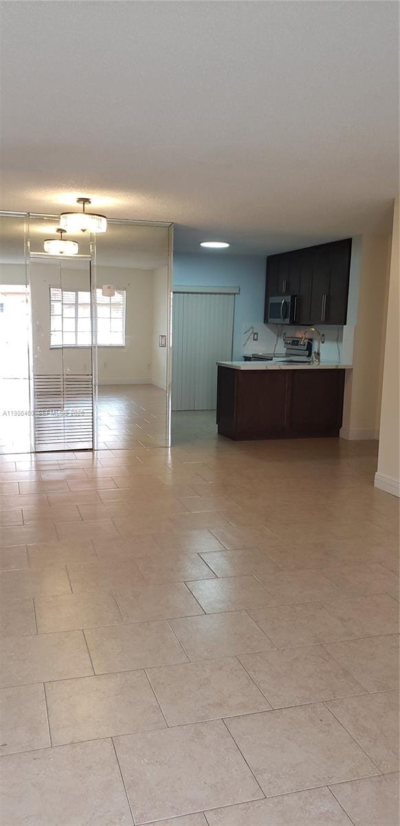 2425 W 76th Street 109, Hialeah, FL 33016 photo 3