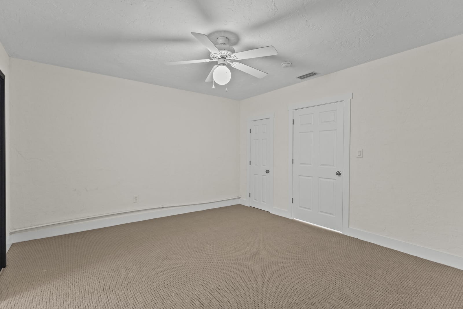 908 Villas Drive 18, Venice, FL 34285 photo 14