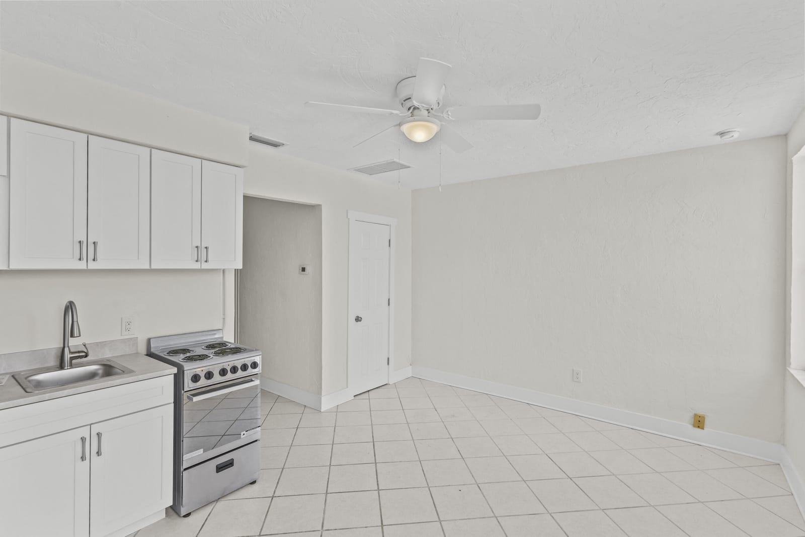 908 Villas Drive 18 — photo 10