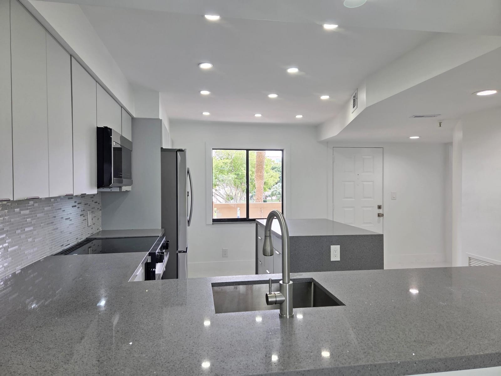 14460 Strathmore Lane 307, Delray Beach, FL 33446 photo 11