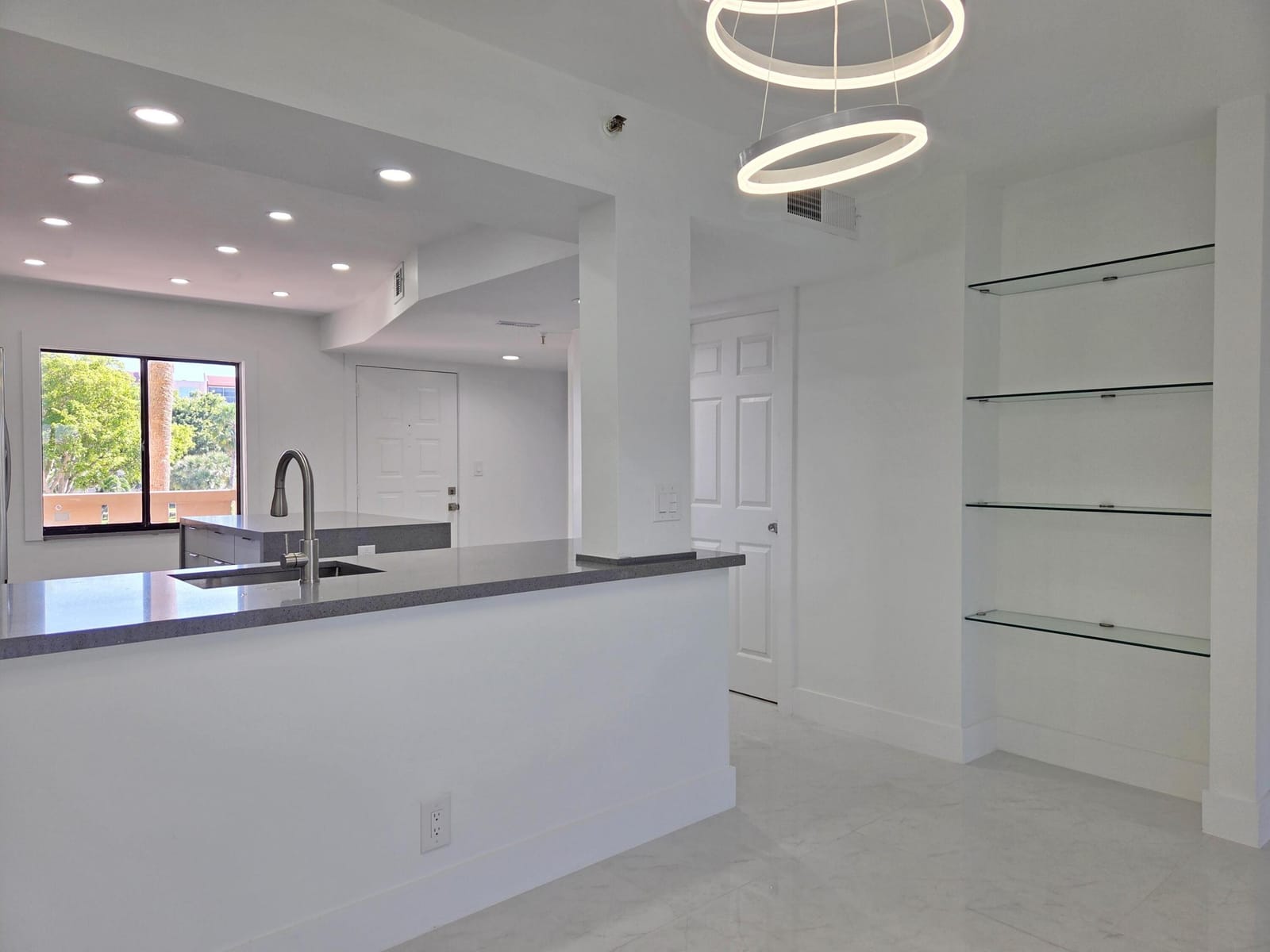 14460 Strathmore Lane 307, Delray Beach, FL 33446 photo 5