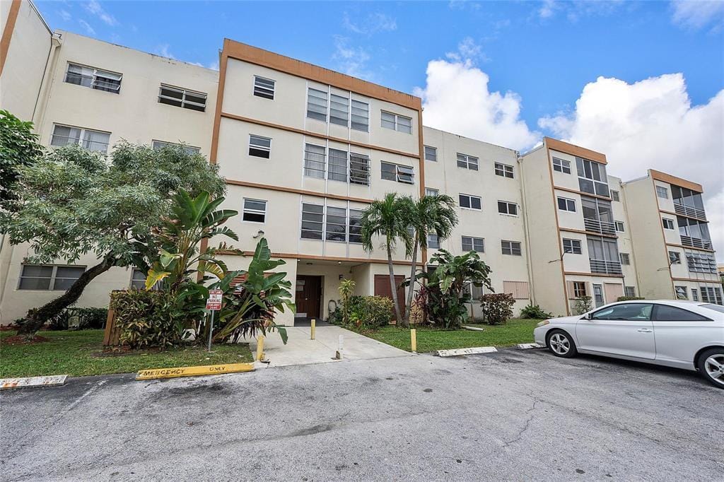 4042 NW 19th Street 409, Lauderhill, FL 33313