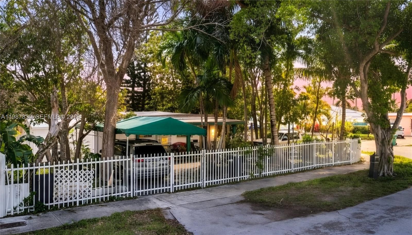 4661 SW 101st Avenue, Miami, FL 33165, Miami