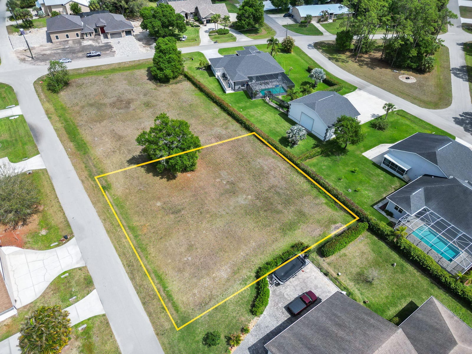 6871 Cherokee Avenue, Fort Myers, FL 33905 photo 3