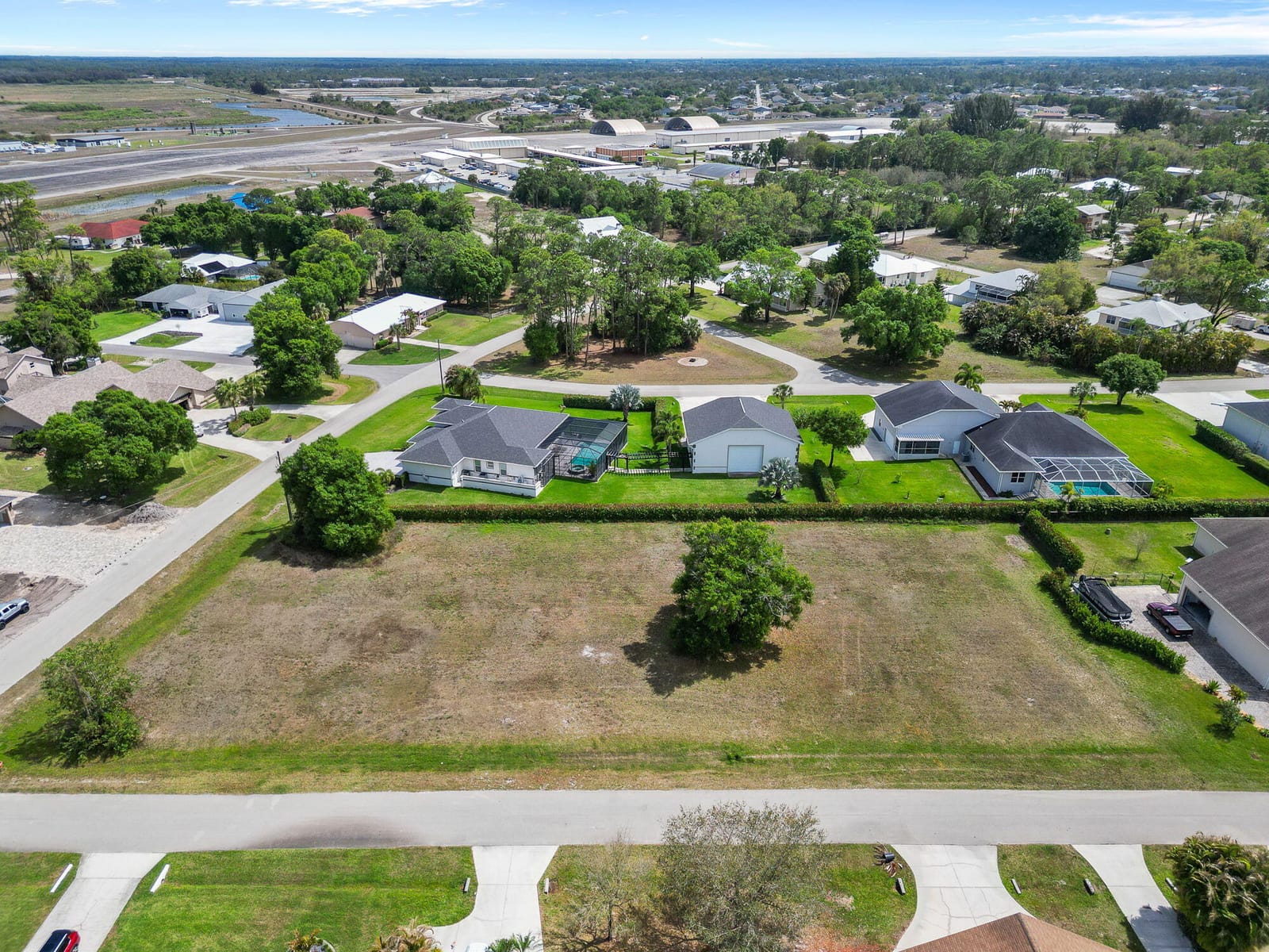 6871 Cherokee Avenue, Fort Myers, FL 33905 photo 4