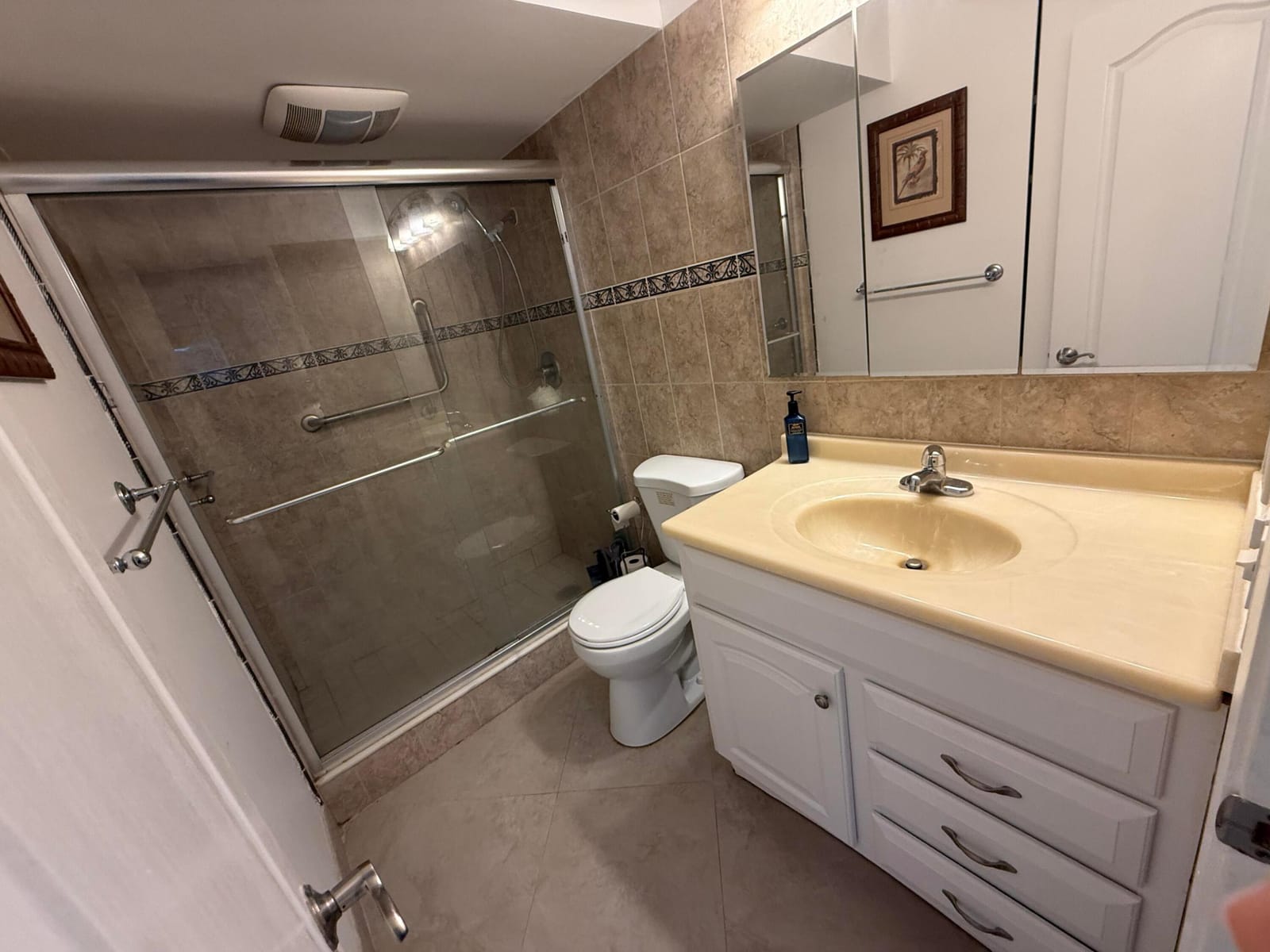 300 NE 14th Avenue 411, Hallandale Beach, FL 33009 photo 24