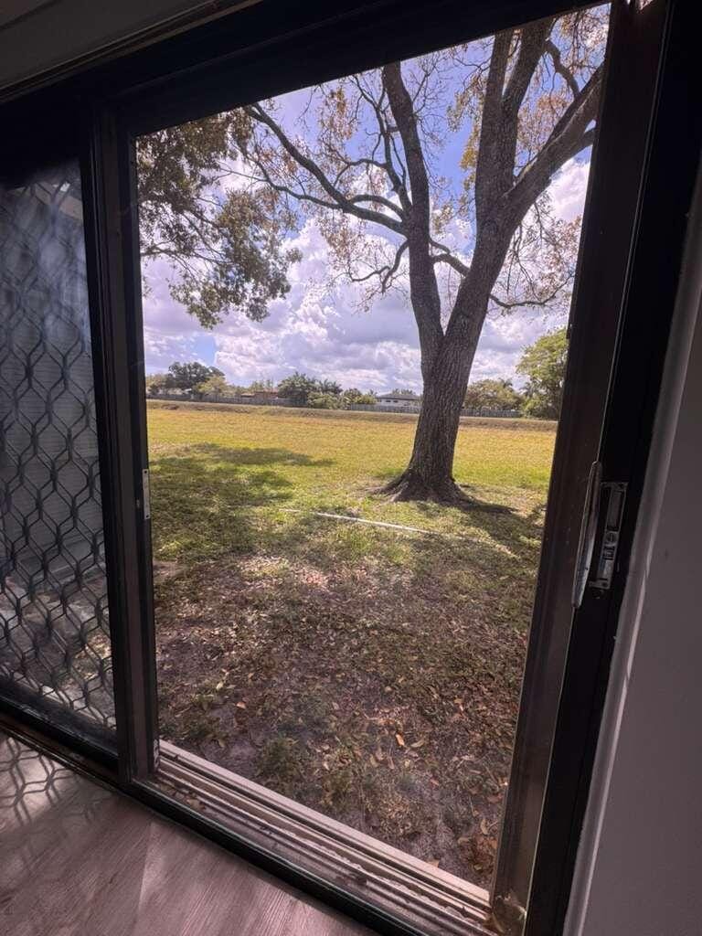 143 S Laurel Drive 604, Margate, FL 33063 photo 28