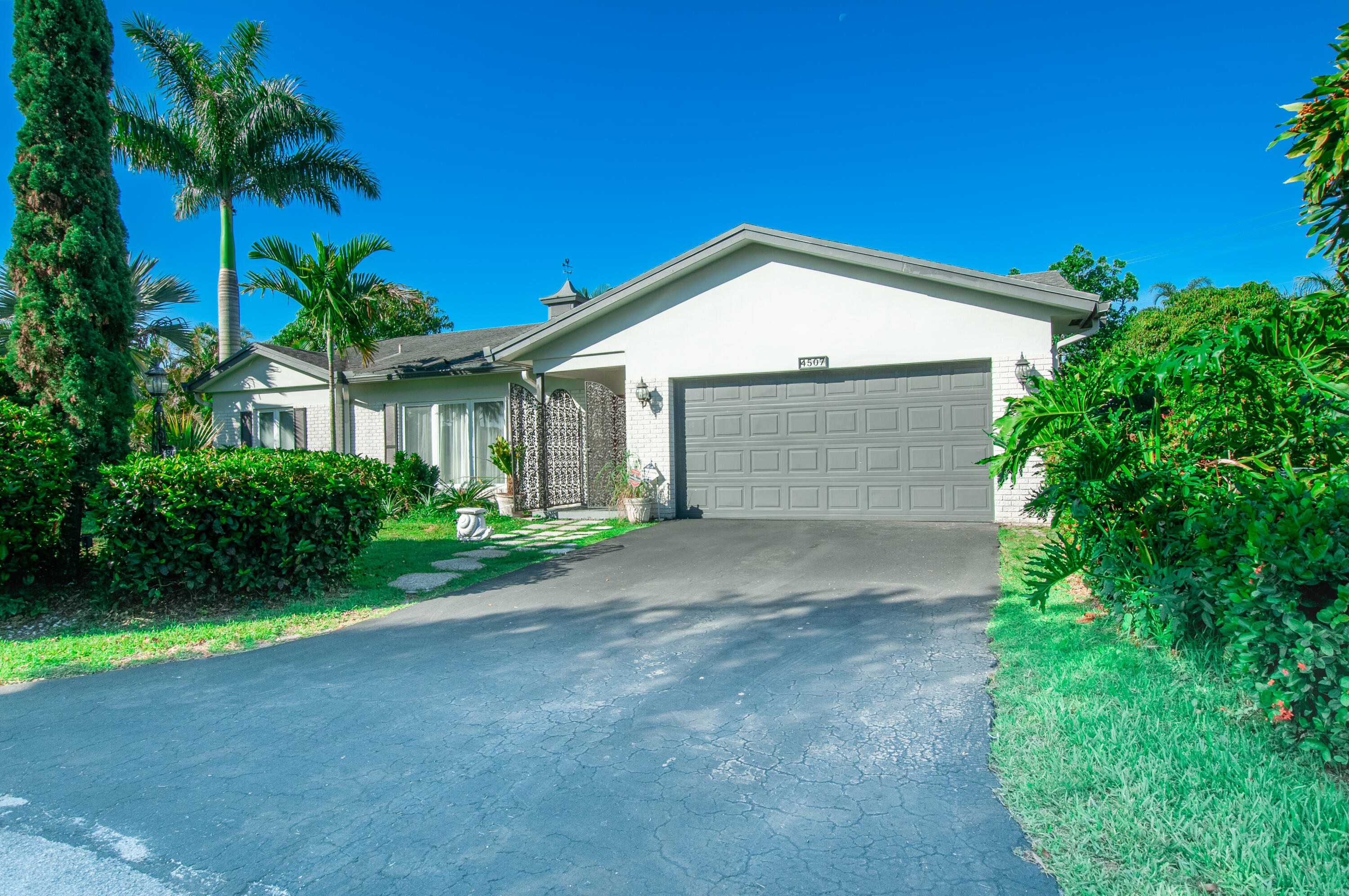 4507 Norfolk Island Pine Drive, Tamarac, FL 33319, Tamarac