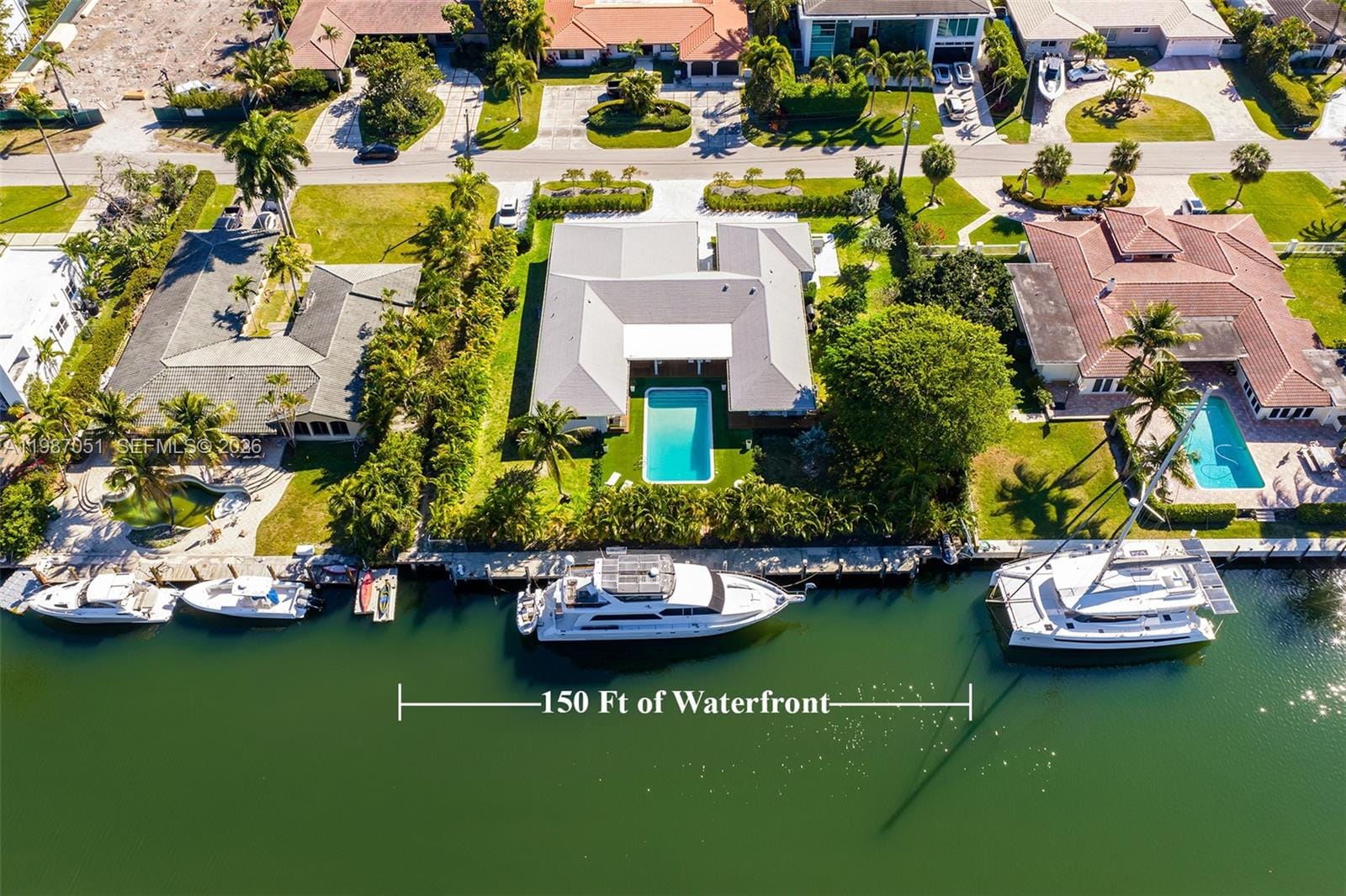 424 Alamanda Drive, Hallandale Beach, FL 33009 photo 4