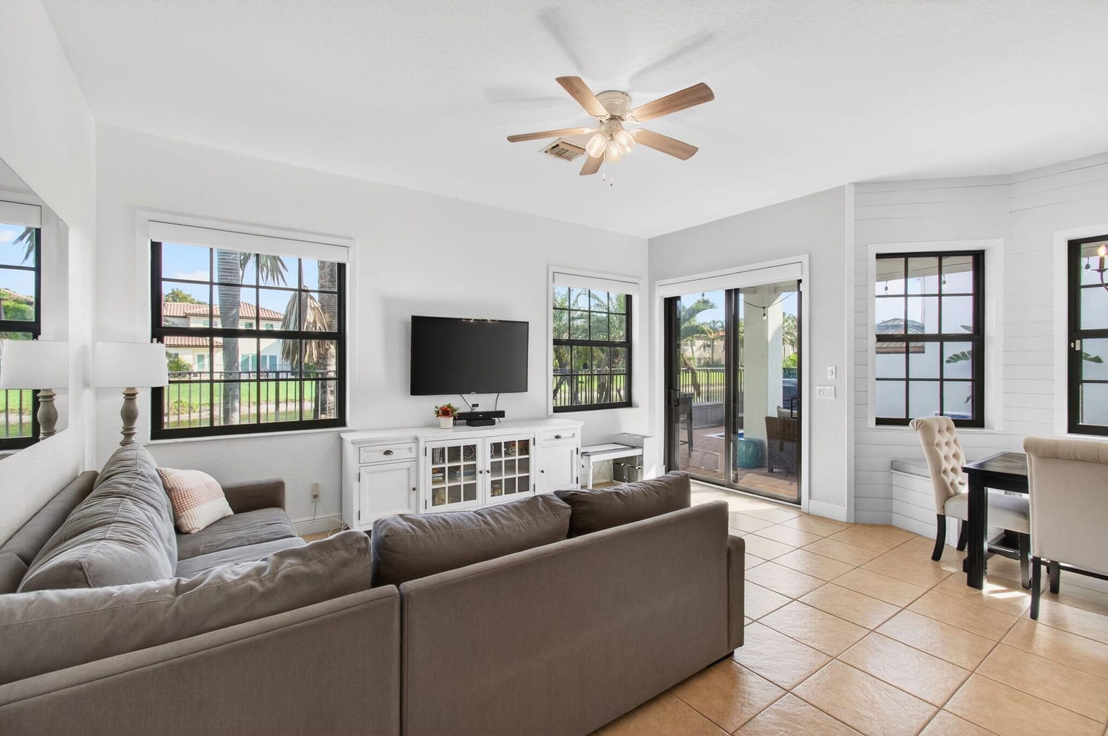 4079 Artesa Drive — photo 12