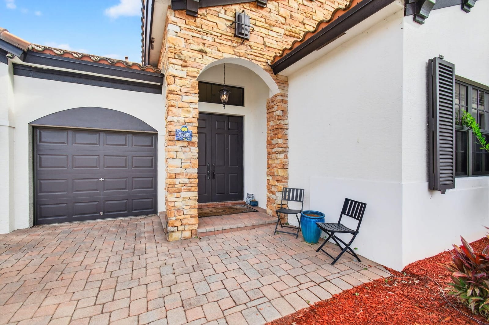 4079 Artesa Drive — photo 4