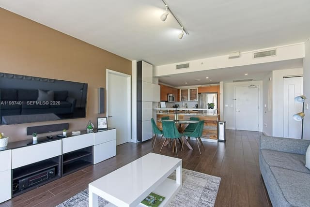 3250 NE 1st Avenue 1006, Midblock Miami, Miami, FL
