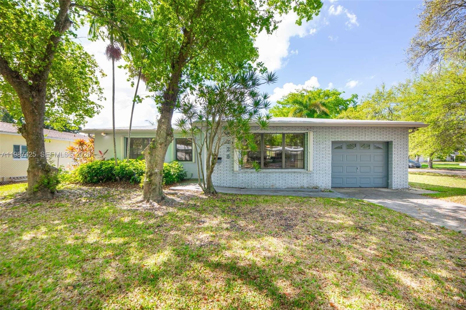 5726 Madison Street, Hollywood, FL 33023