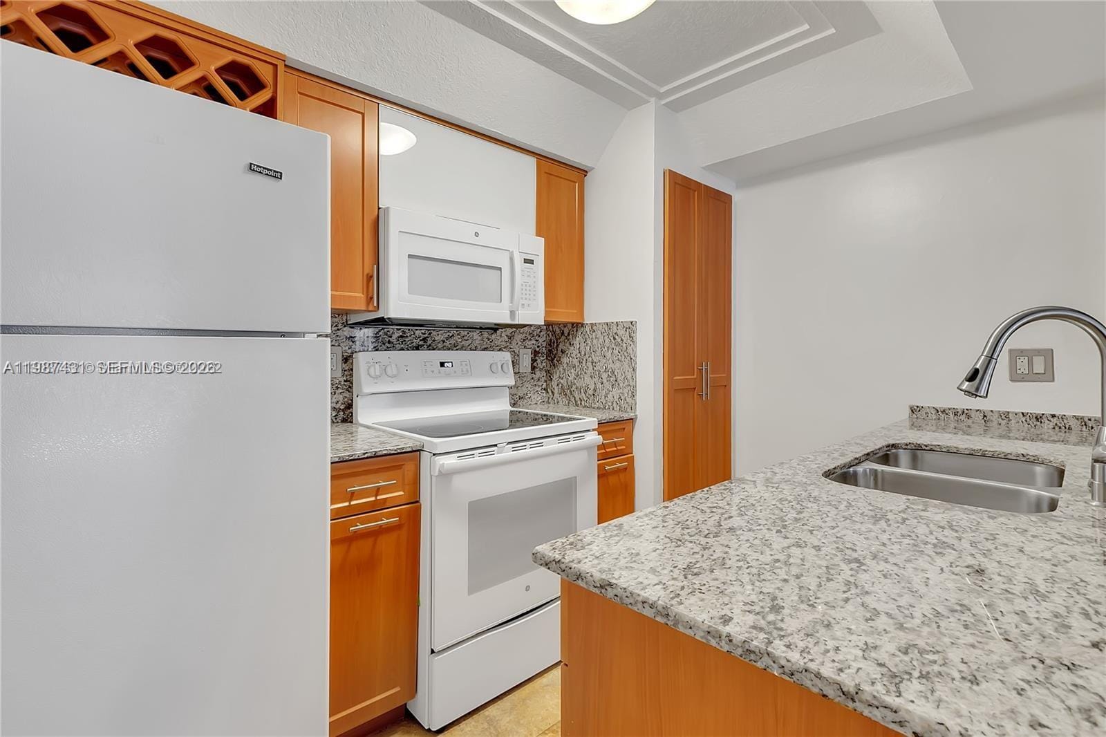 6580 W 27th Court 58-12 — photo 9