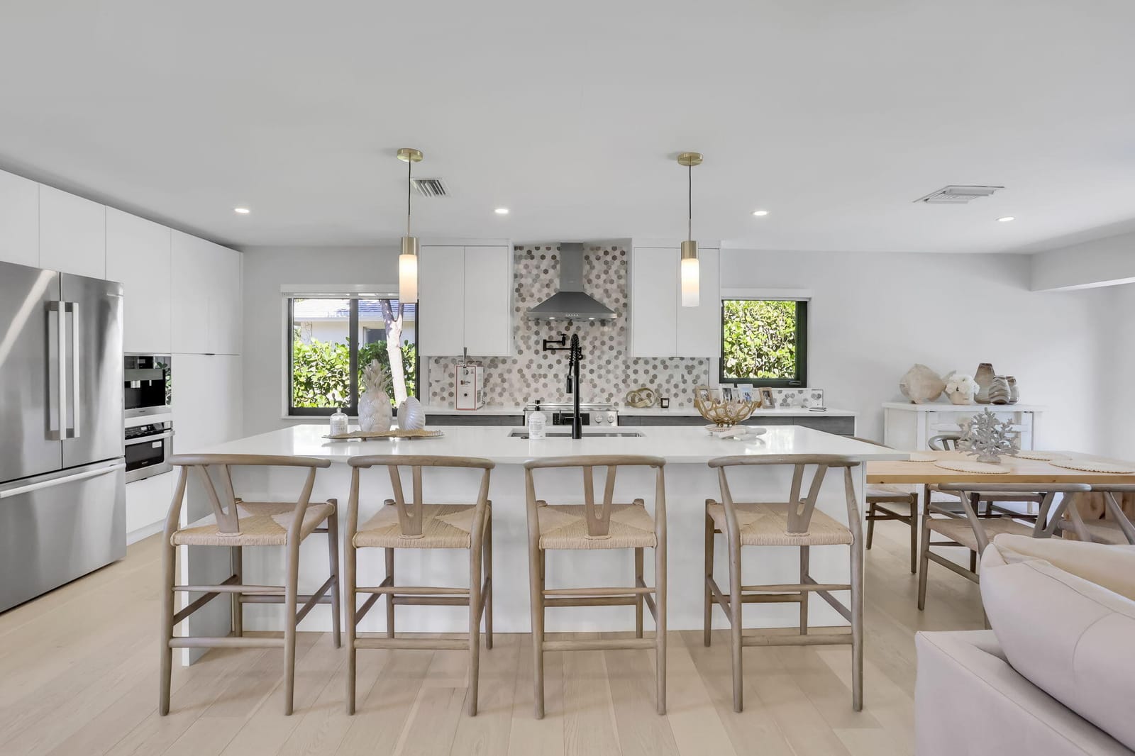 2520 SW 5th Street, Boynton Beach, FL 33435