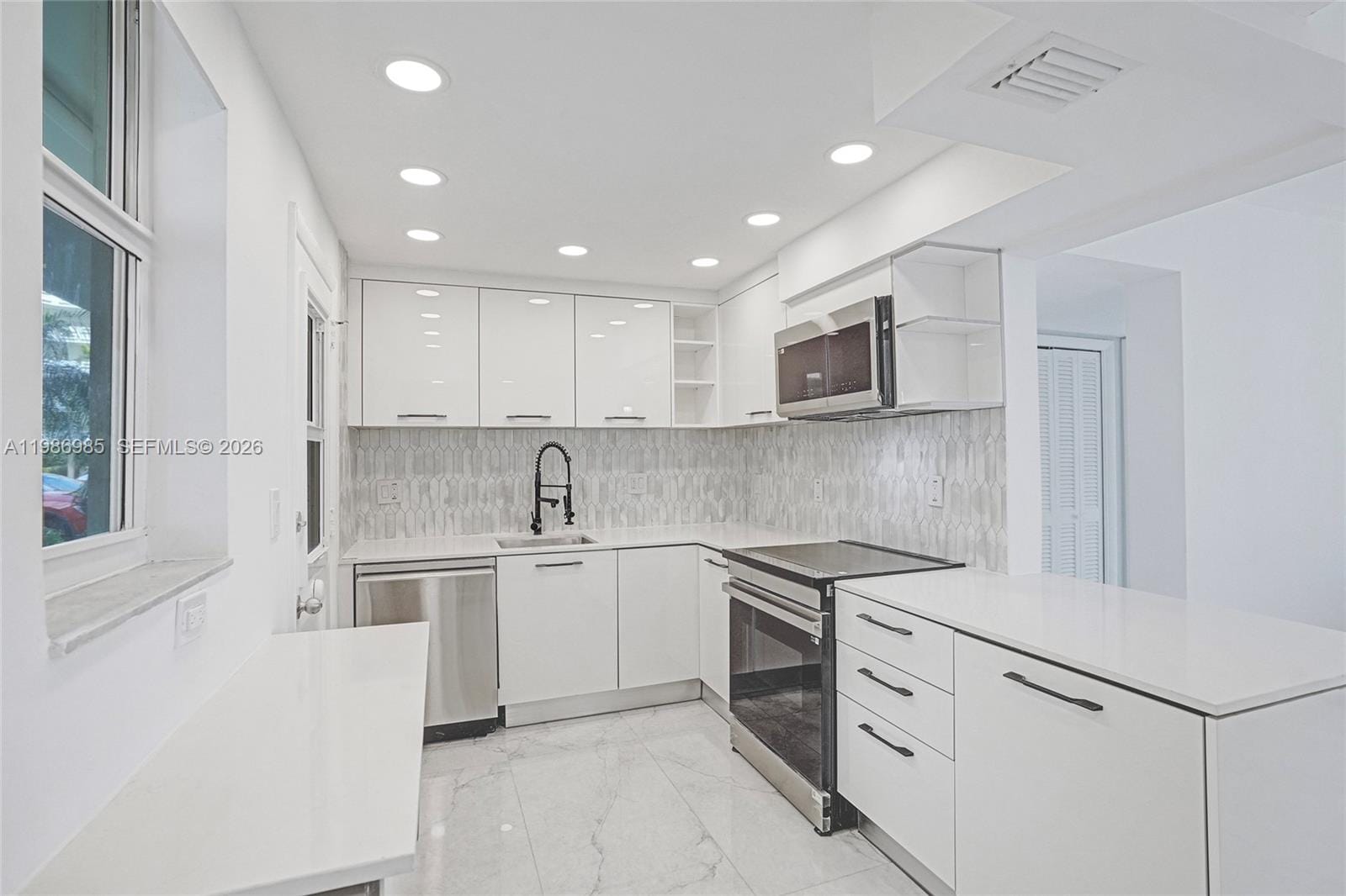3020 Marcos Drive S106, Aventura, FL 33160 photo 9