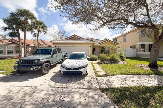 743 SW 121st Avenue, sold in Nasher Plat, Pembroke Pines, FL