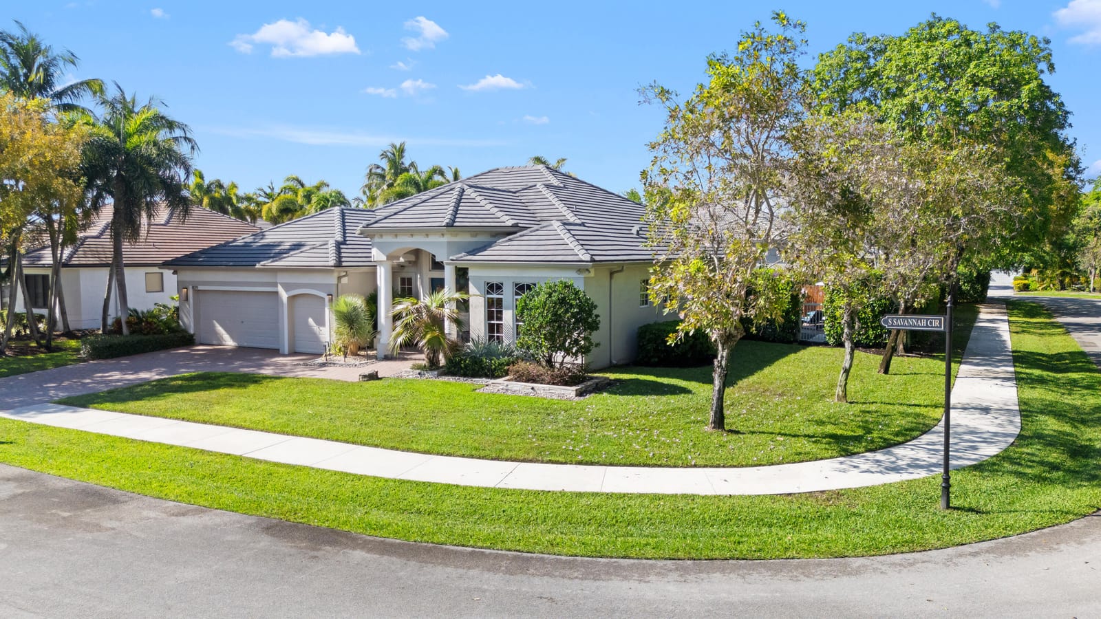 8019 S Savannah Circle, Davie, FL 33328 photo 4
