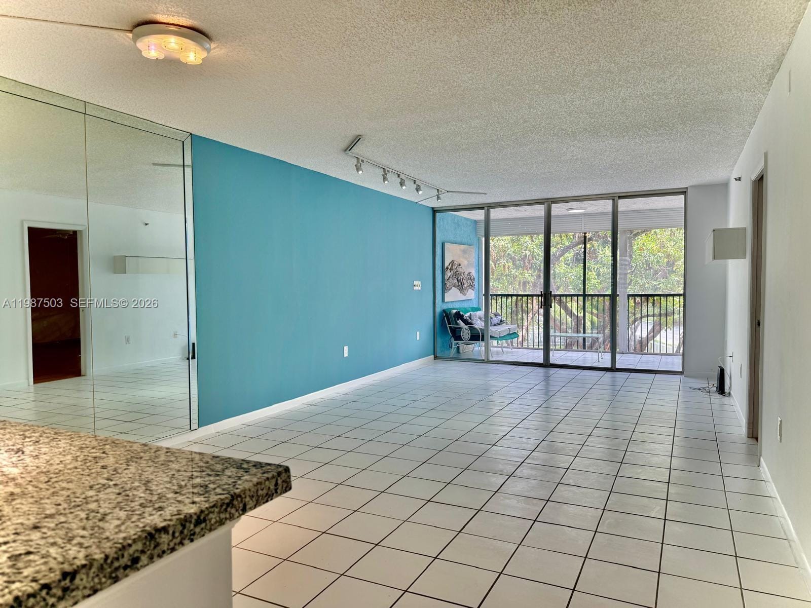 3910 Inverrary Boulevard 407-B — photo 3