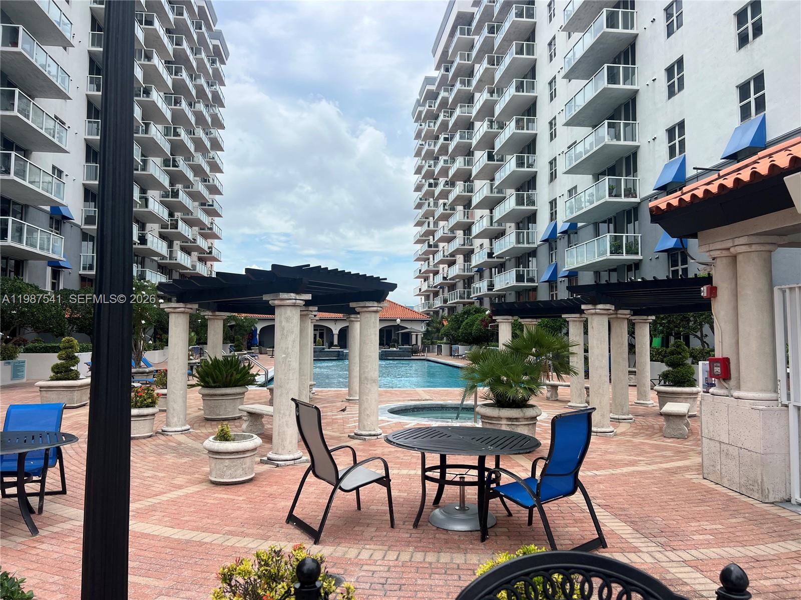 5077 NW 7th Street 917, Miami, FL 33126, Miami