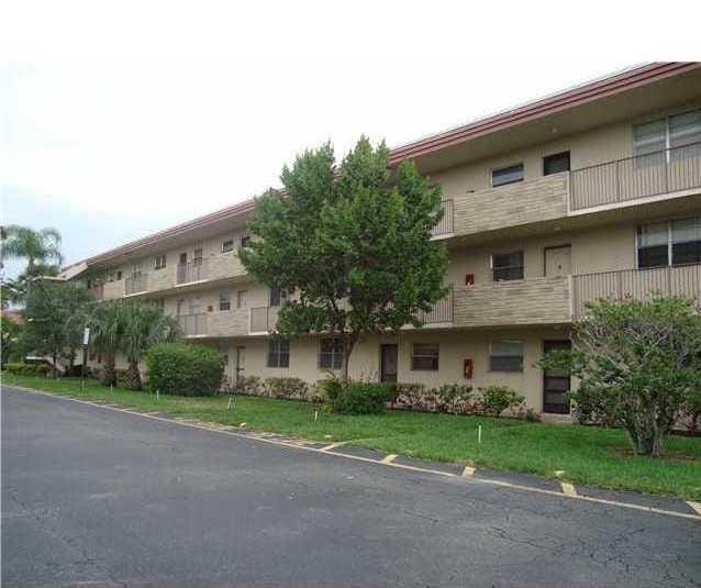 3900 NW 76th Avenue 107 — photo 1