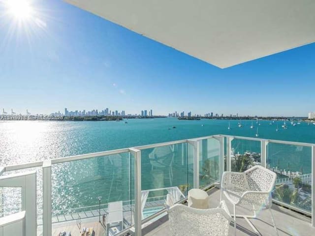 1100 W Avenue 414 414, Miami Beach, FL 33139